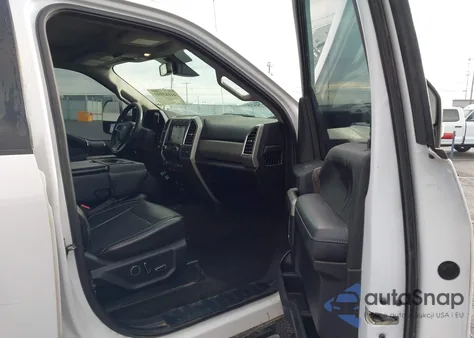 2018 Ford F-350 Lariat z USA, uszkodzony, nr VIN 1FT8W3BT6JEB11909